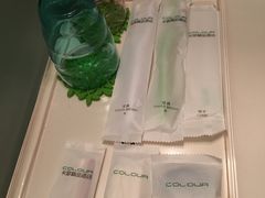 -卡罗酒店(东门晒布地铁站店)