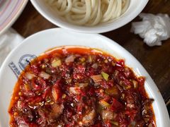 -歹歹的加个面过油肉拌面