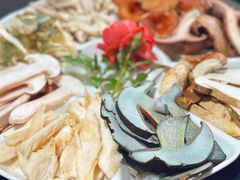 -野菌皇海景野生菌火锅(滨海大道店)