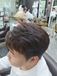 -藤野造型烫染·漂发