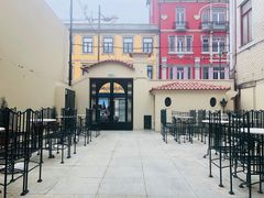 -Majestic Café