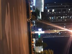 -易生活购物公园