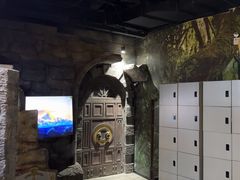 -暴风岛沉浸式体验馆(百联世纪店)