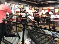 -NIKE上海青浦优选体验店