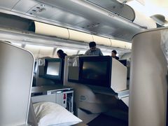 -东方航空(虹桥路店)