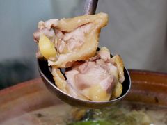 阳山骟鸡-威邵鸡煲(西华路总店)