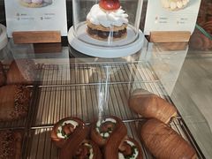 -VERIE BAKEHOUSE