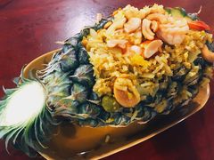 -Dang restaurant (patong phuket)