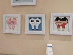 -瑞尔齿科(南京东路名人诊所)