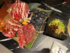 -山川小町·极番烧肉(新地假日广场店)