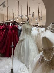 -Color卡诺婚纱礼服馆(南京严选店)