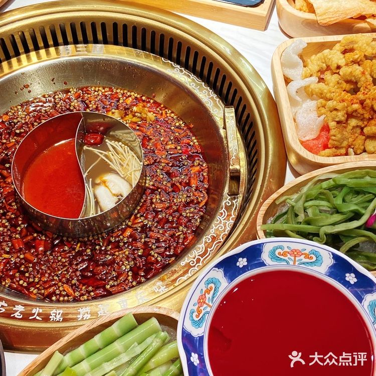吃美蛙鱼头就来捞三国|一米长肥牛超好吃