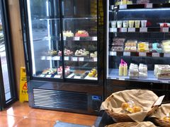 面包甜点陈列柜-苹果花园(龙漕路店)