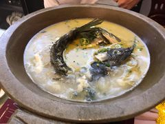 石锅鱼-业华湘·特色菜