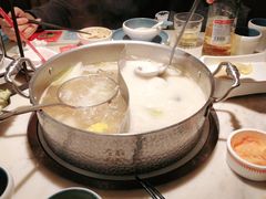 -左庭右院鲜牛肉火锅(浦江欢乐颂店)