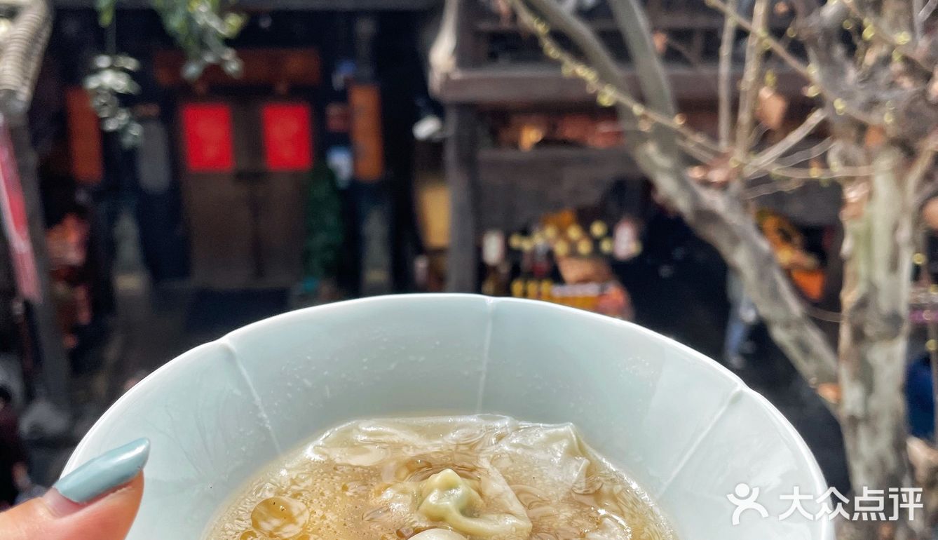 吃下一切代表春天的食物，证明成都的春来过