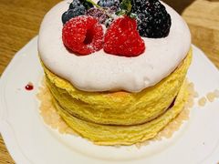 杂莓酸奶油松饼-無早咖啡