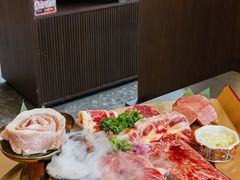-铭牛烧肉·和牛海鲜自助(高新月牙湖店)
