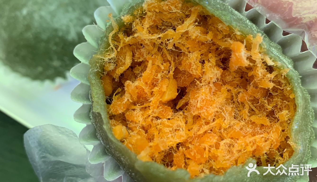 看看我的图片；咬开一口全是肉松呀，有口福