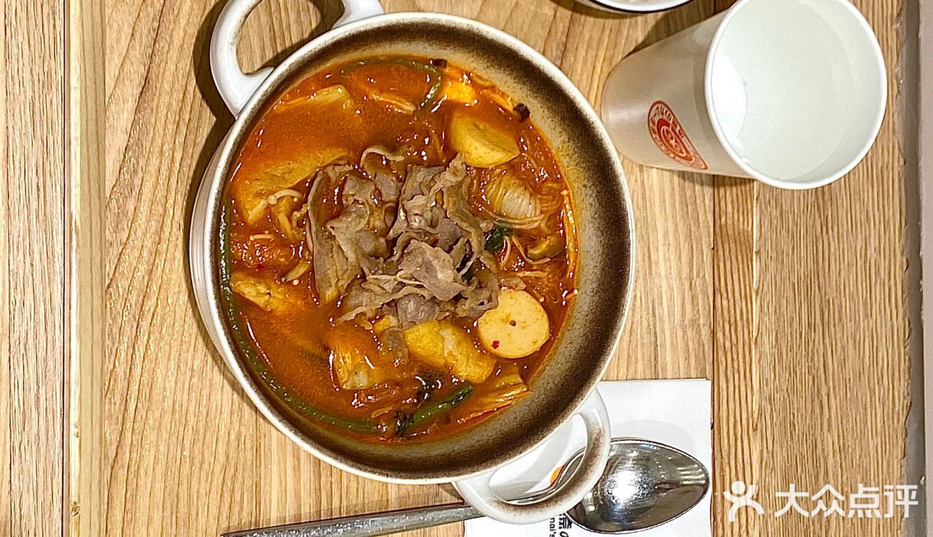 · 池奈已经蝉联大众必吃榜2年啦