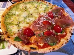 双拼披萨-Primo·丽莫意大利窑烤披萨