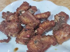 香炸排骨-黄记四更烤乳猪店