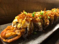 三文鱼软壳蟹卷-白石の深夜食堂(宝龙店)