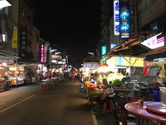 -六合夜市