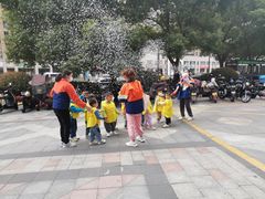 -好奇星国际托育(金地自在城校区)