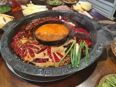 -黄潇洒老火锅(九眼桥宏济巷店)
