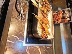 -广州万富希尔顿酒店·感趣自助餐厅·金秋蟹宴生蚝海鲜刺身