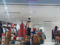 -优衣库(重庆星光时代广场店)