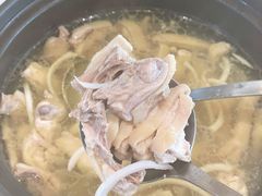 -东椰·海南椰子鸡火锅(朝阳门店)