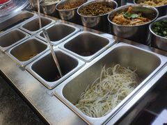 -魔都三兄弟酸辣粉·蘸卤炸串(虹桥万科店)