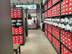 -PUMA品牌自营折扣店(苏州比斯特购物村店)