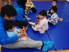 -抱抱熊托育中心(大悦城店)