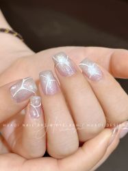 -花岐款式专研健康美甲沙龙