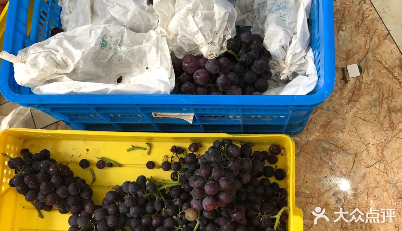 新鲜的葡萄🍇翠冠梨🍐