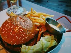 -The BREW·酿餐厅(浦东嘉里大酒店)