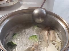 -喃喃椰·糟粕醋·椰子鸡火锅(七堡花园店)