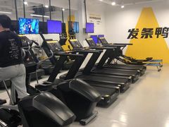 -发条鸭无人健身房(浦东北艾路店)