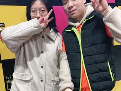 -嘿哟动霸CHUA·新潮玩运动娱乐中心·蹦床滑冰团建乐园
