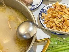 -朴小妹人参鸡汤火锅(长白山万达店)