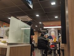 -麦当劳(轻轨曹杨路店)