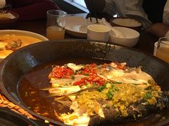 -阿瓦山寨·湘菜现炒·剁椒鱼头王(咸阳总店)