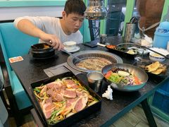 -烤路里·韩国品质自助烤肉(石路天虹4号店)
