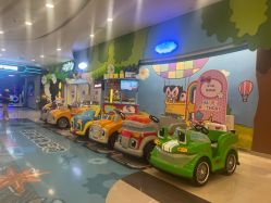 -莫莉幻想儿童乐园(三河燕郊永旺店)