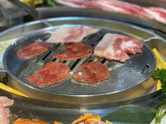 -哈哈碳都·牛肋条无限自助烤肉(台江万达店)