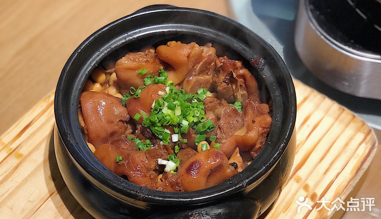 质朴又亮眼的川式砂锅菜