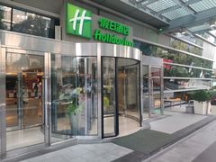 -西安绿地假日酒店